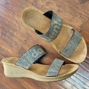 Daisy Fuentes Rhinestone Strap Wedge Sandals sz 7.5